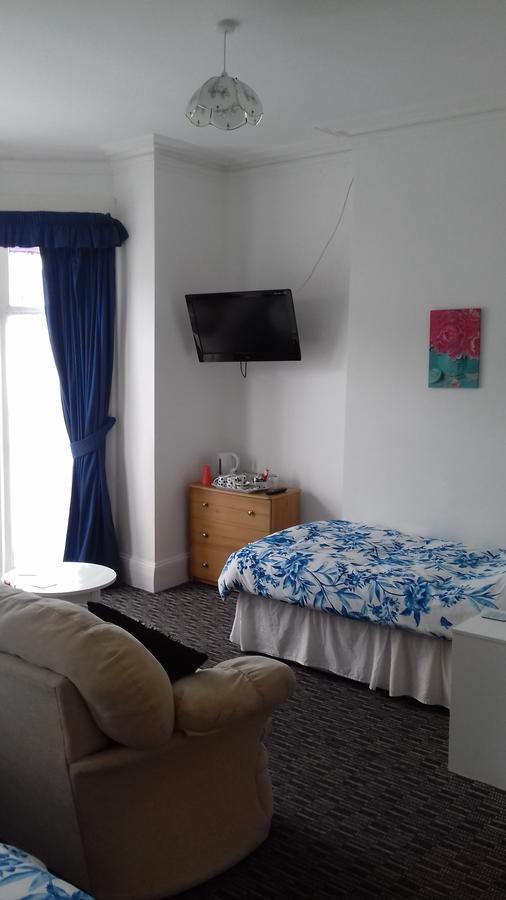 Amber Lodge Guest House เกรทยาร์มัธ ภายนอก รูปภาพ