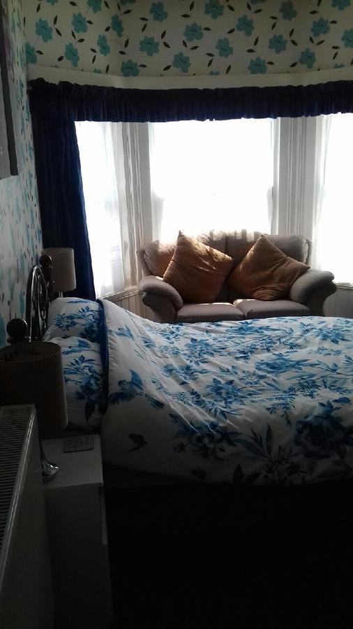 Amber Lodge Guest House เกรทยาร์มัธ ภายนอก รูปภาพ