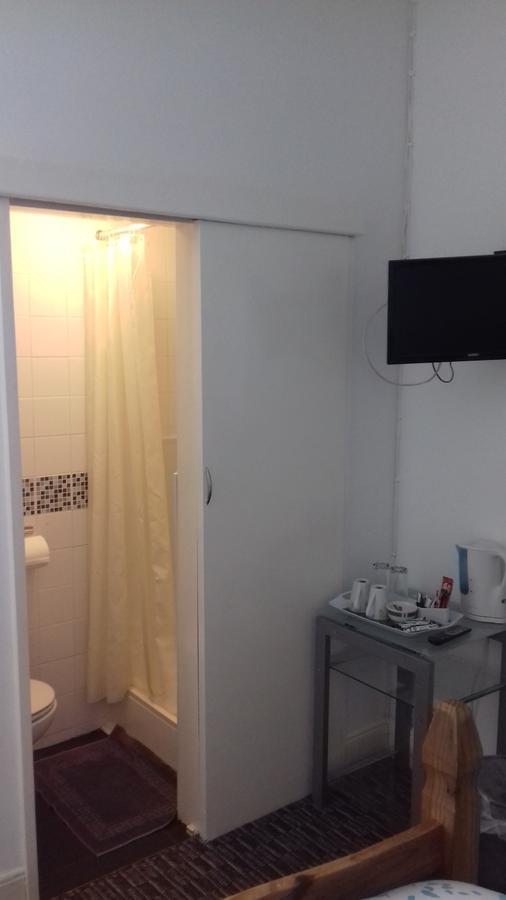 Amber Lodge Guest House เกรทยาร์มัธ ภายนอก รูปภาพ