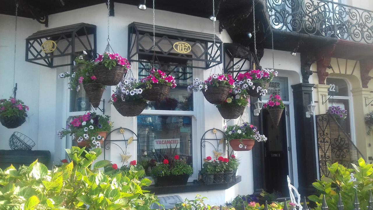 Amber Lodge Guest House เกรทยาร์มัธ ภายนอก รูปภาพ